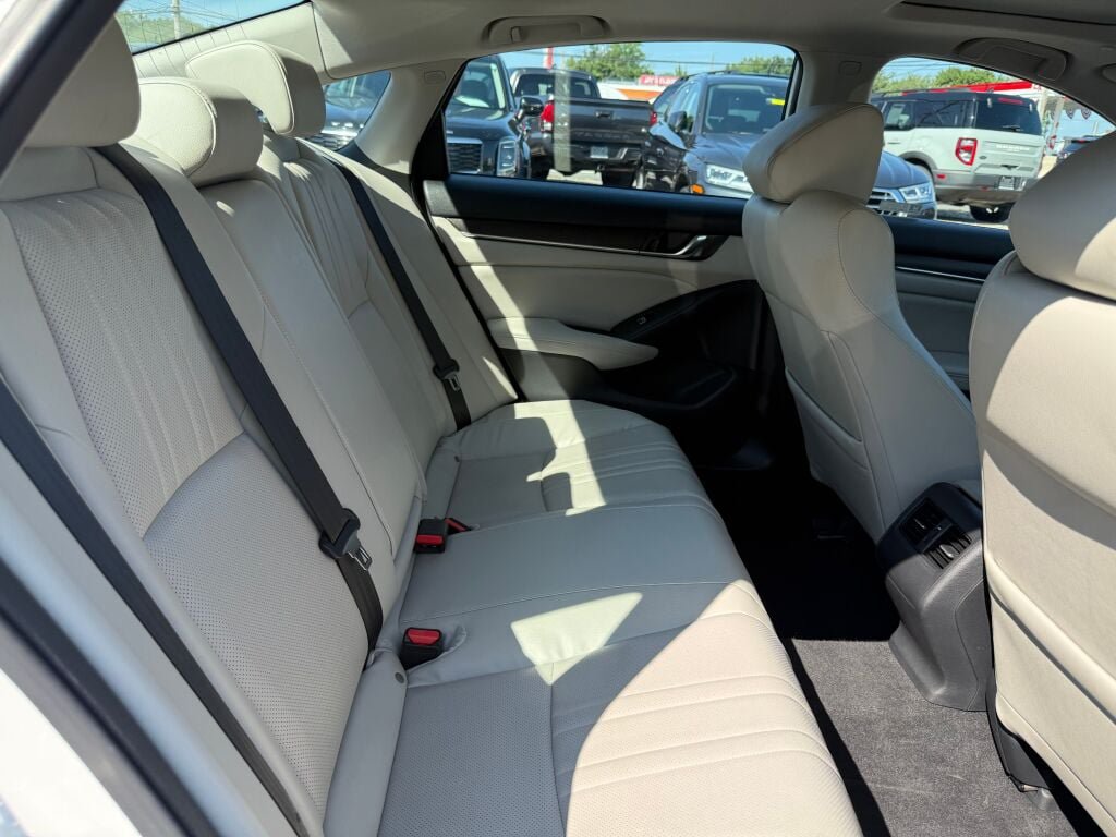 Used 2018 Honda Accord EX-L image 26