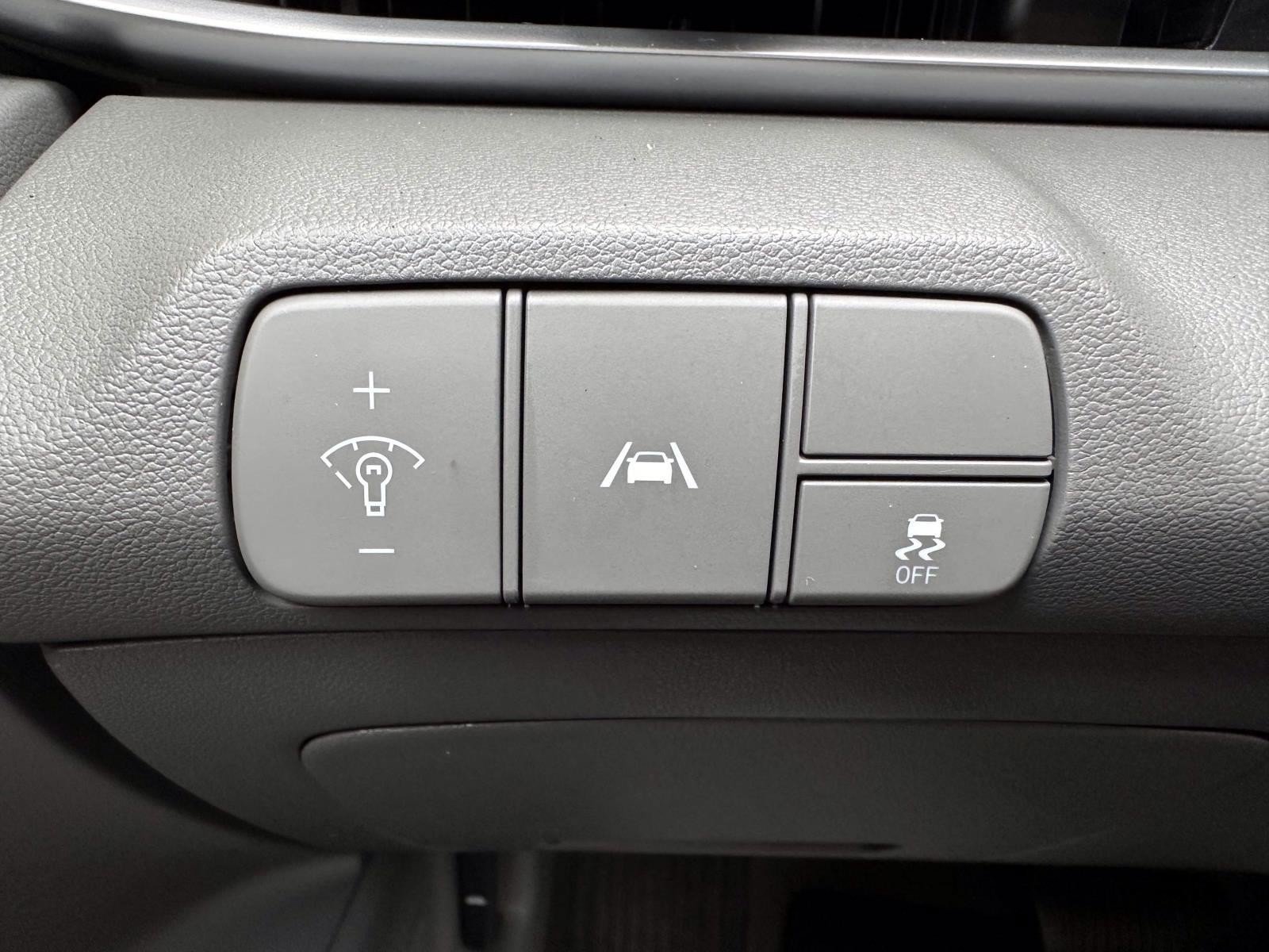 Used 2023 Hyundai Elantra SEL w/ Convenience Package FWD image 14