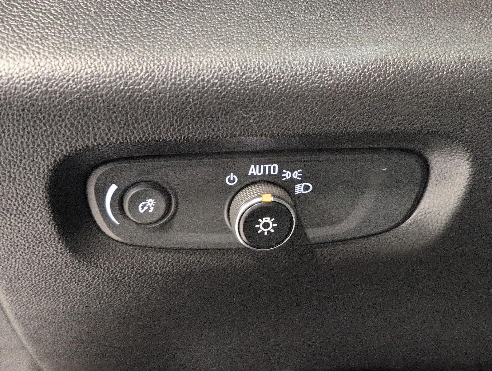 Used 2023 Chevrolet Traverse LT w/ LPO, Floor Liner Package AWD/4WD image 10