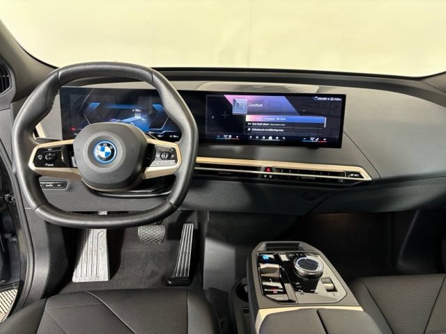 Used 2025 BMW iX xDrive50 AWD/4WD image 13