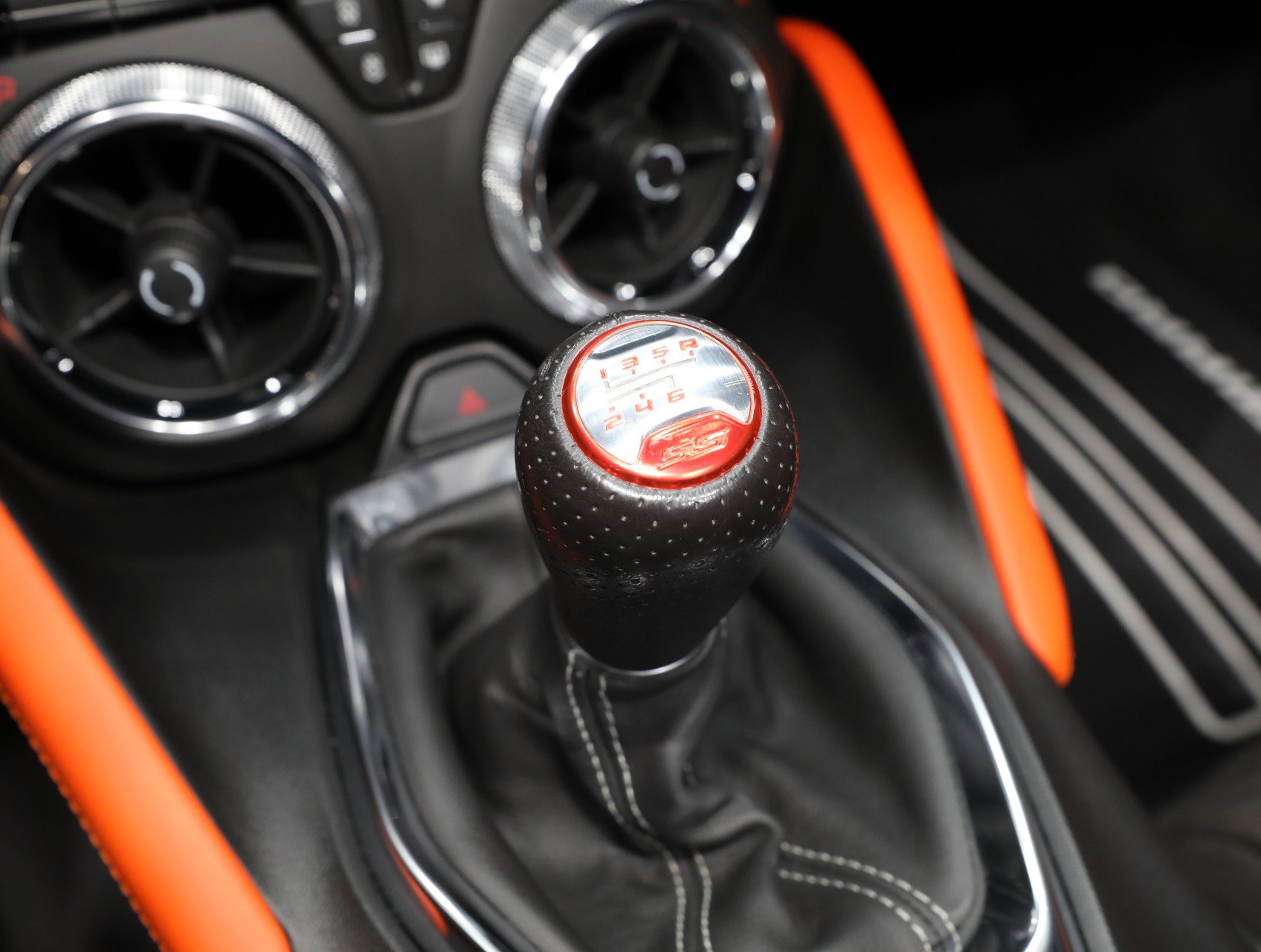 Used 2020 Chevrolet Camaro SS RWD image 64