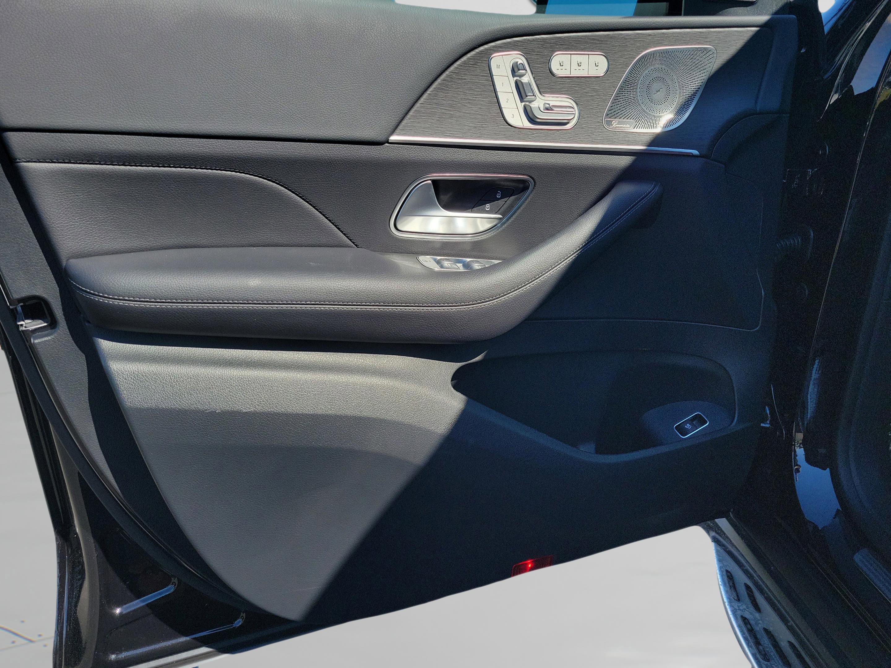 Certified 2026 Mercedes-Benz GLS 450 4MATIC image 30