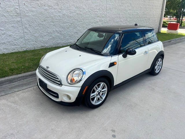 Used 2011 MINI Cooper Hardtop FWD image 2