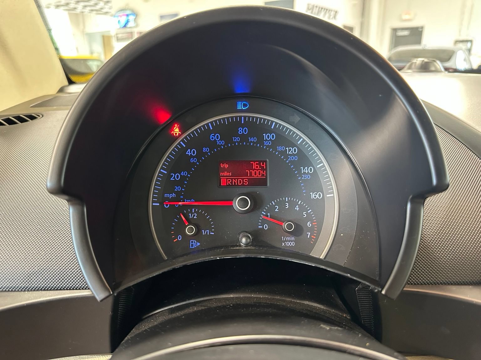 Used 2010 Volkswagen Beetle Final Edition FWD image 29