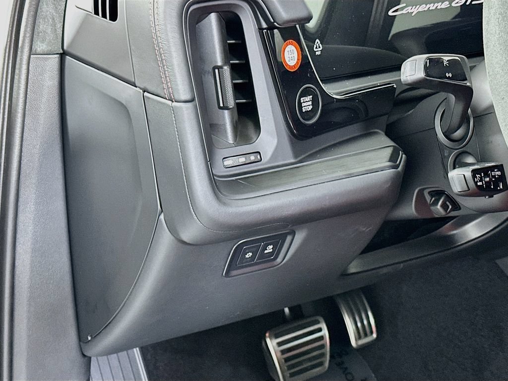 New 2026 Porsche Cayenne GTS AWD/4WD image 11