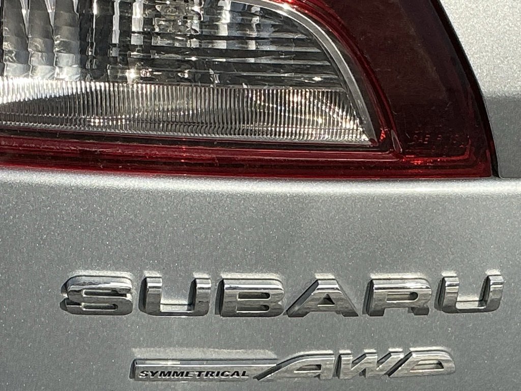 Used 2017 Subaru Outback 2.5i Limited w/ Popular Package #5 image 4