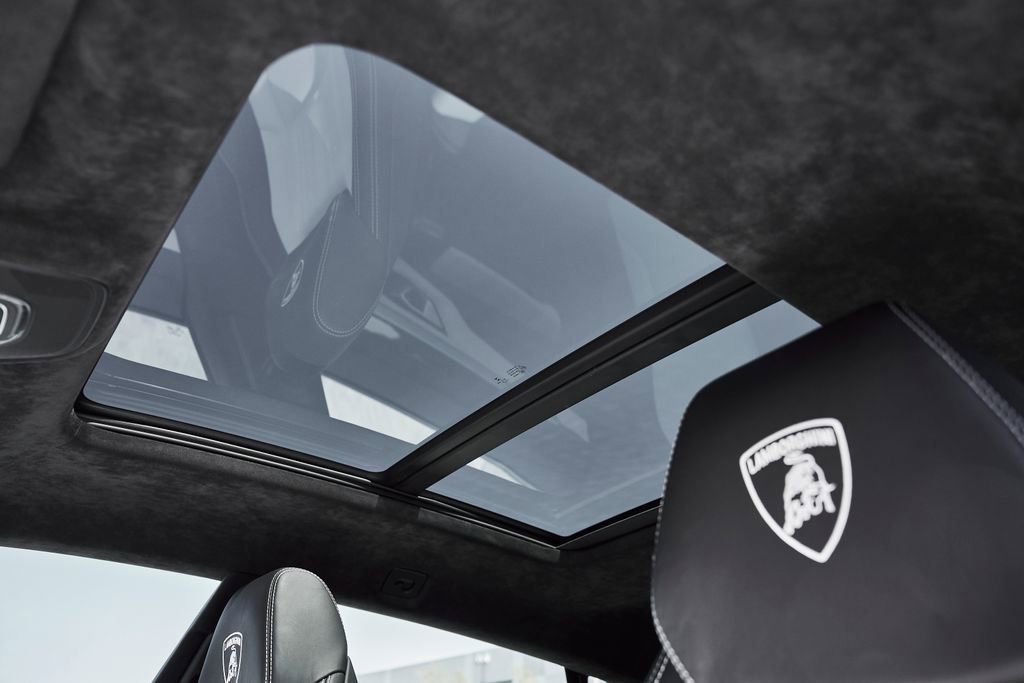 Used 2019 Lamborghini Urus AWD/4WD image 52