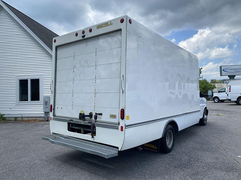 Used 2023 Chevrolet Express 3500 w/ Power Convenience Package RWD image 27