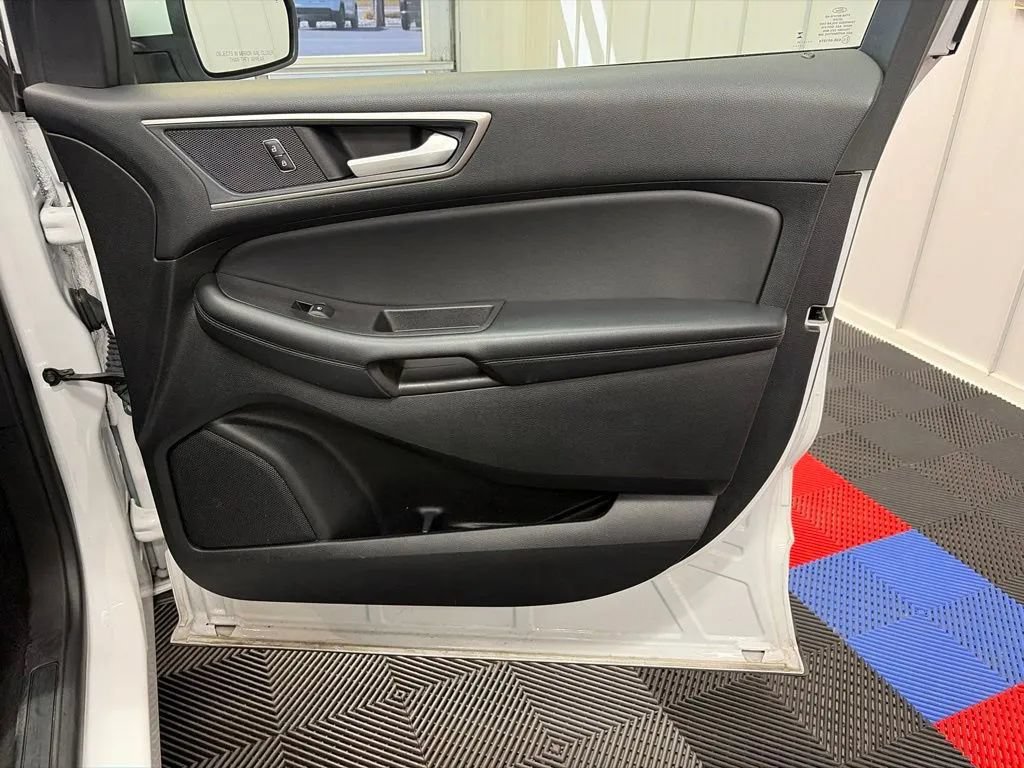 Used 2024 Ford Edge SEL AWD/4WD image 20