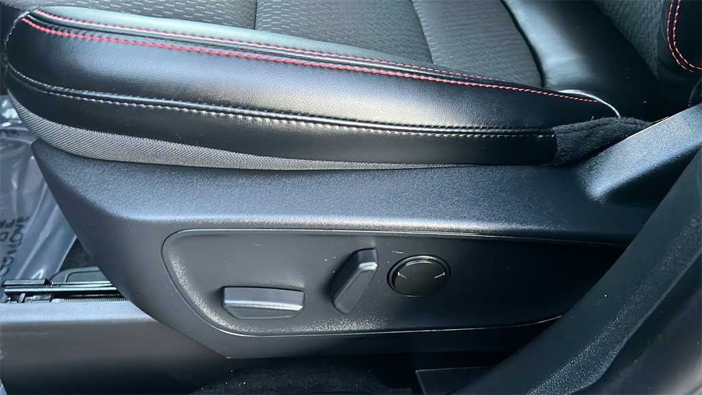 New 2025 Ford Escape ST-Line w/ Equipment Group 301A image 13