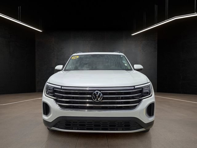 Used 2026 Volkswagen Atlas SE FWD image 2