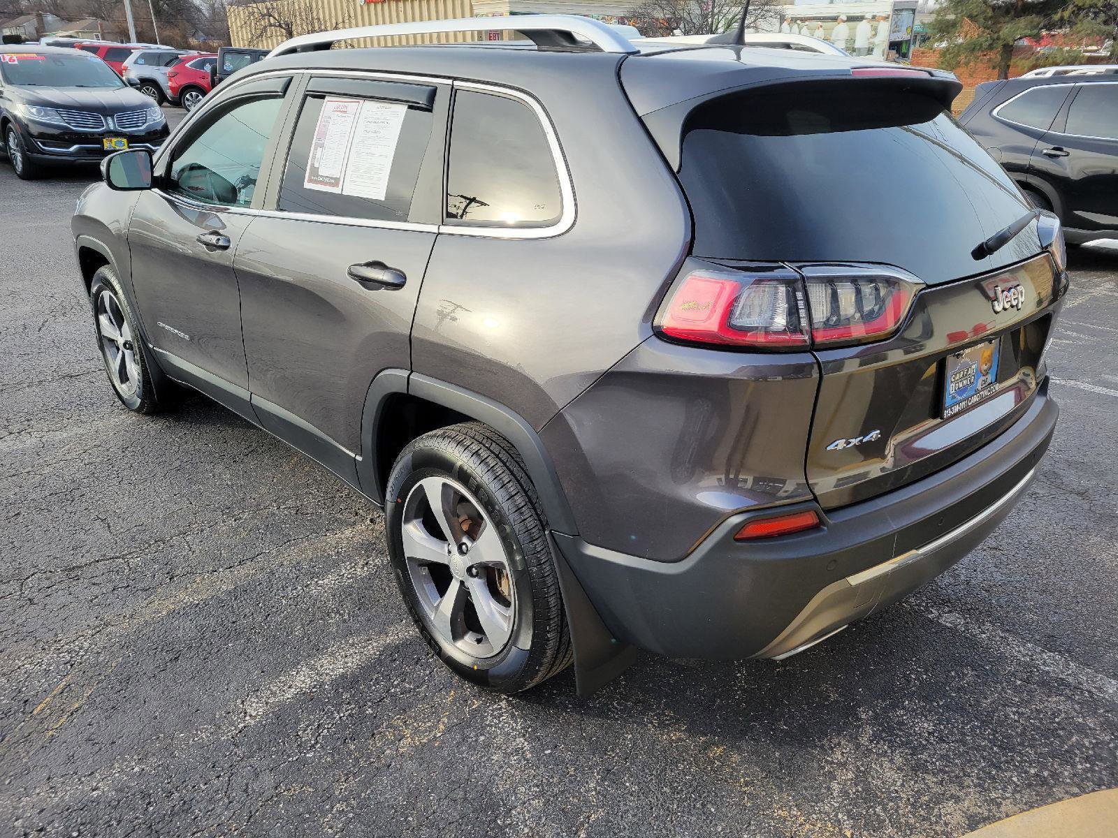 Used 2019 Jeep Cherokee Limited image 27