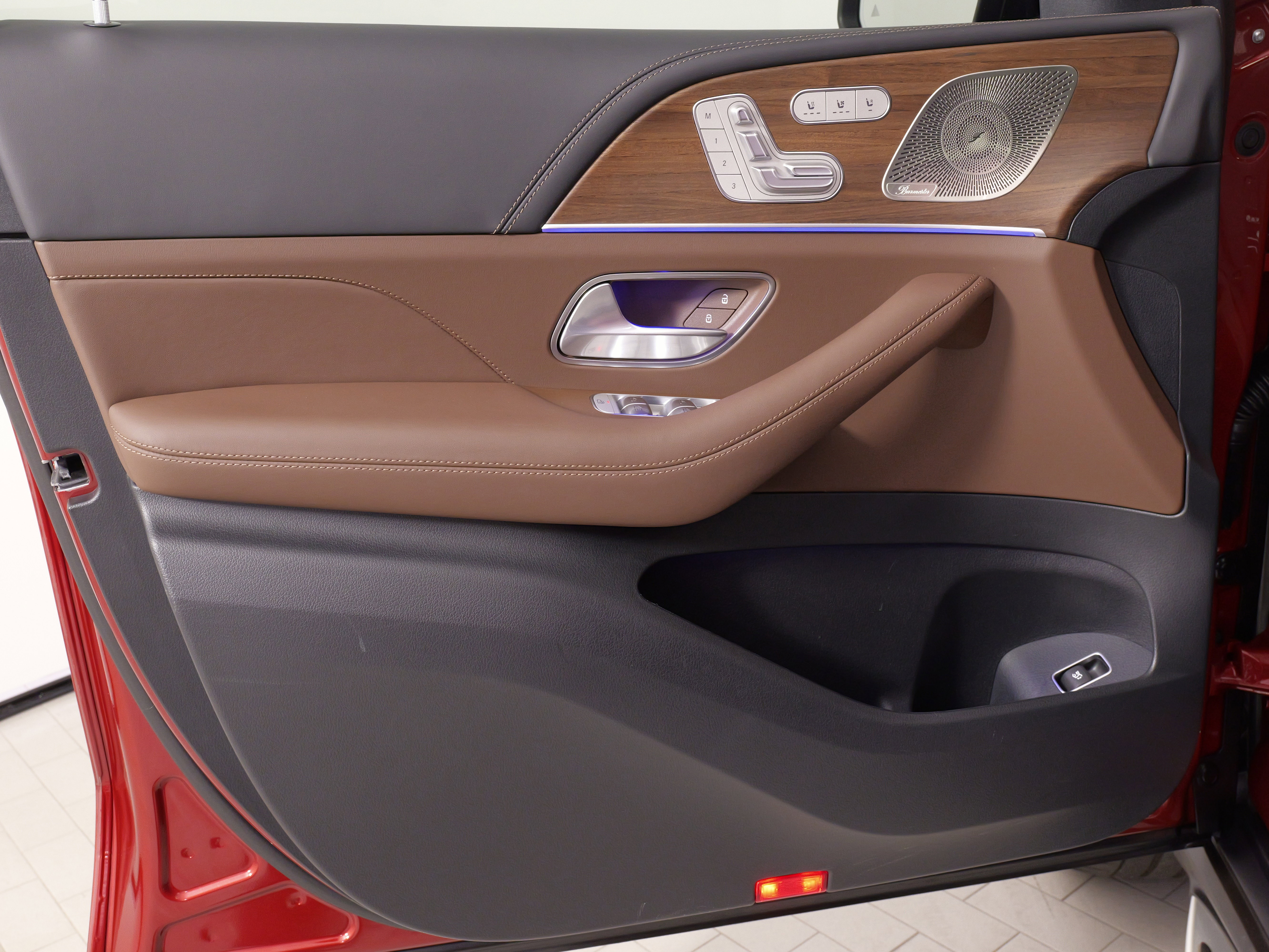 Used 2025 Mercedes-Benz GLS 63 AMG 4MATIC image 27