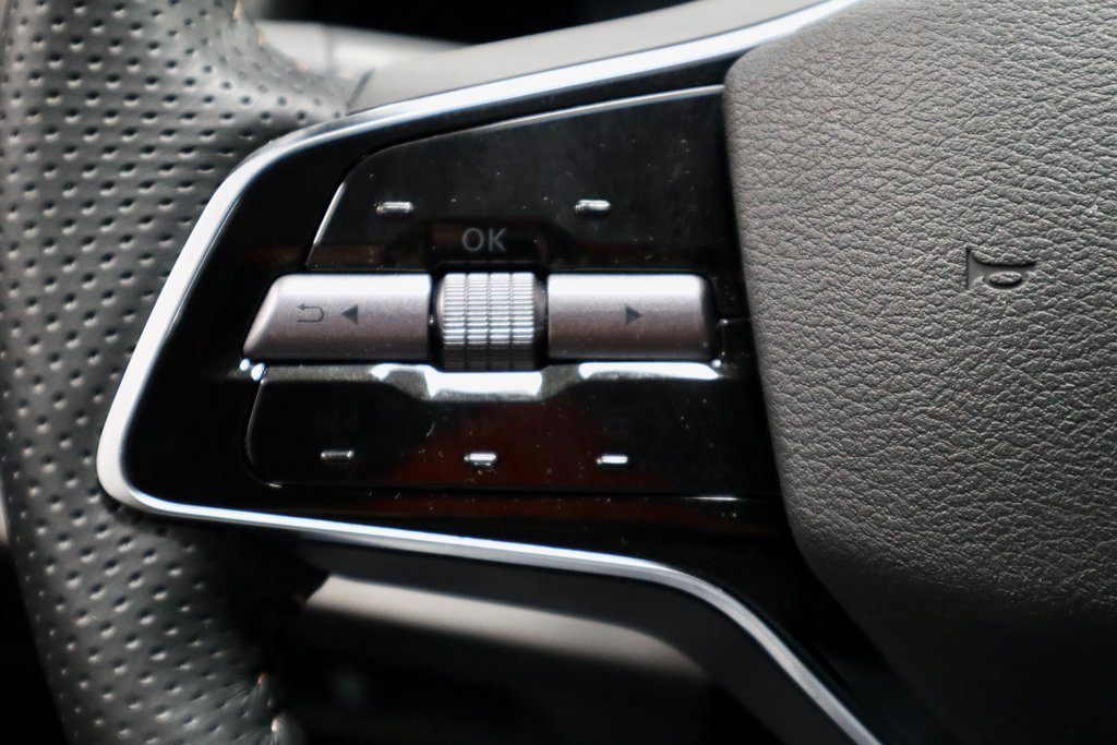 Certified 2023 Nissan Ariya AWD image 28