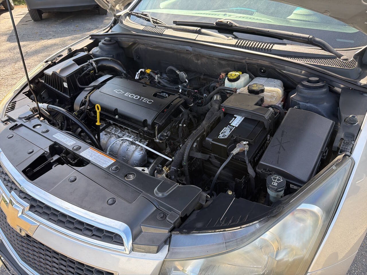 Used 2012 Chevrolet Cruze LS w/ Connectivity Package FWD image 30