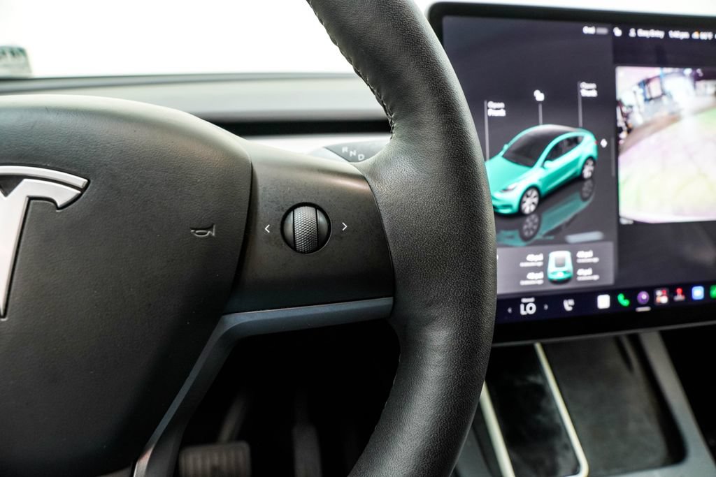 Used 2023 Tesla Model Y Long Range AWD/4WD image 30