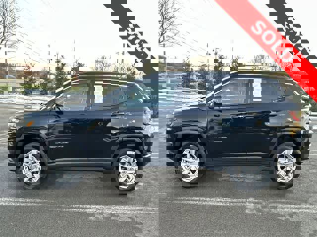 Used 2022 Jeep Compass Latitude w/ Convenience Group image 2