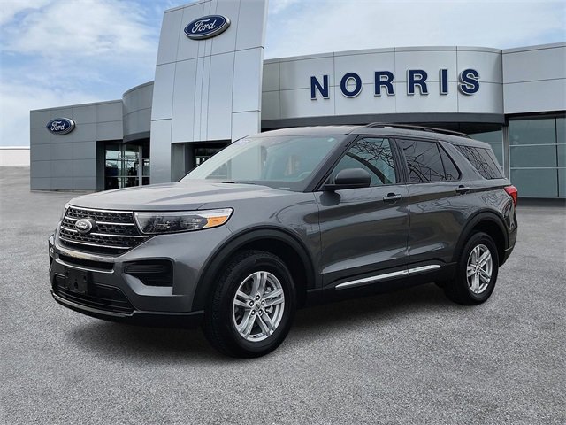 Used 2022 Ford Explorer XLT w/ Class IV Trailer Tow Package image 2