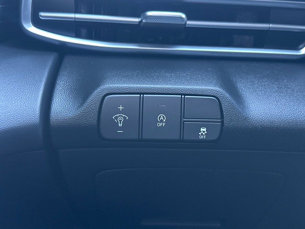 Used 2024 Hyundai Elantra SE image 36