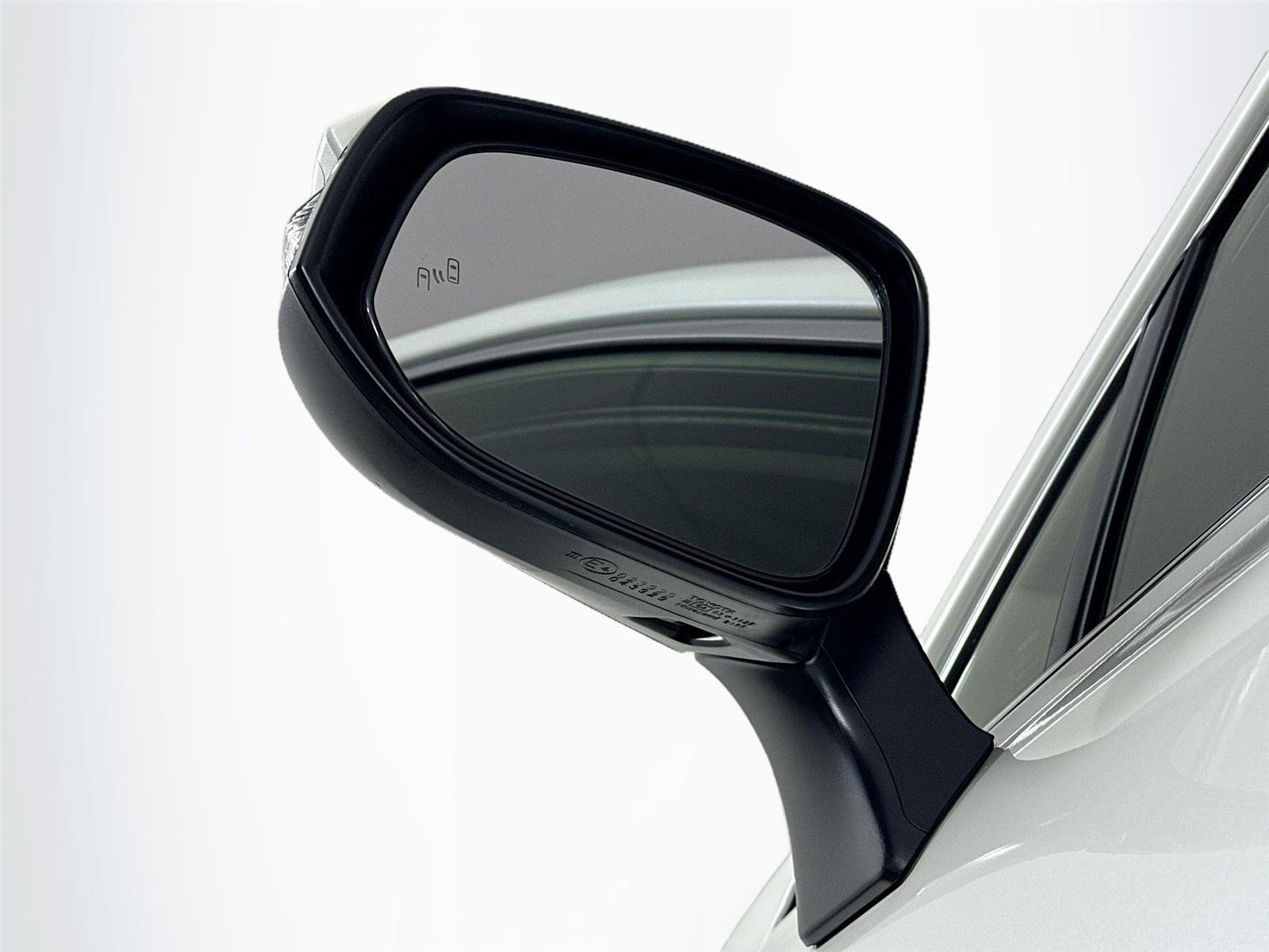 Certified 2022 Toyota Venza XLE image 5