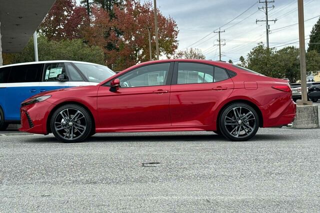 Used 2025 Toyota Camry XSE image 7