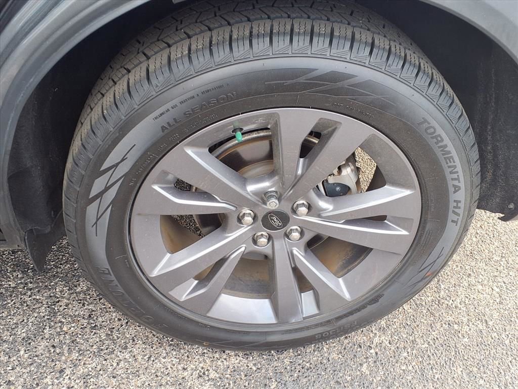 Used 2022 Ford Explorer XLT w/ Equipment Group 202A image 20