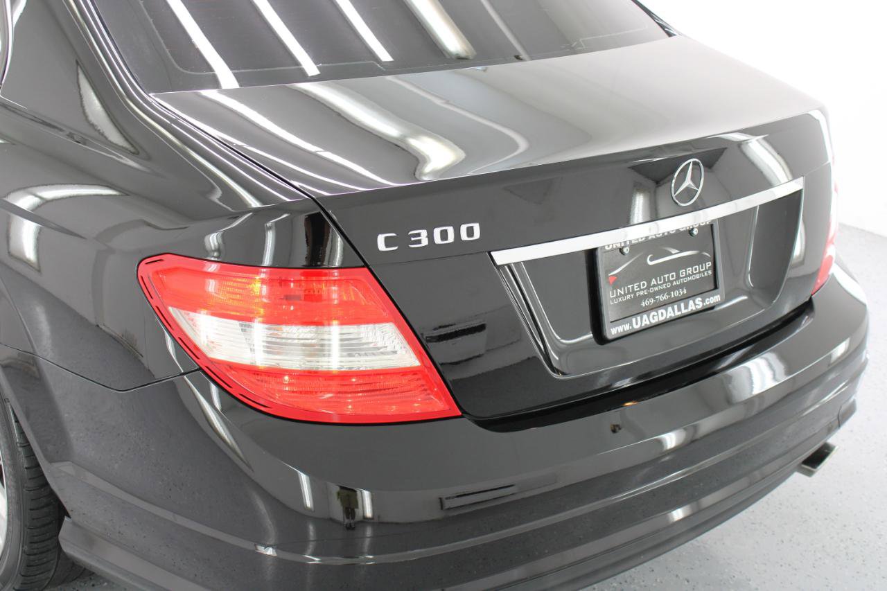Used 2011 Mercedes-Benz C 300 Sedan image 20