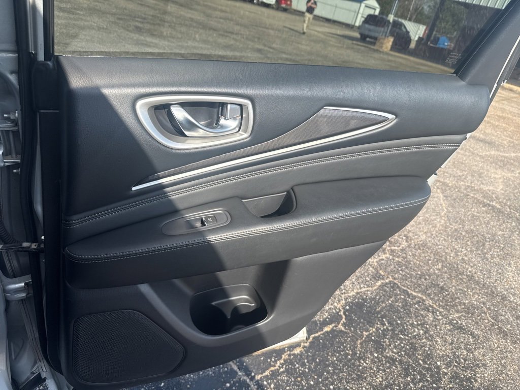 Used 2018 INFINITI QX60 FWD w/ Premium Plus Package image 31