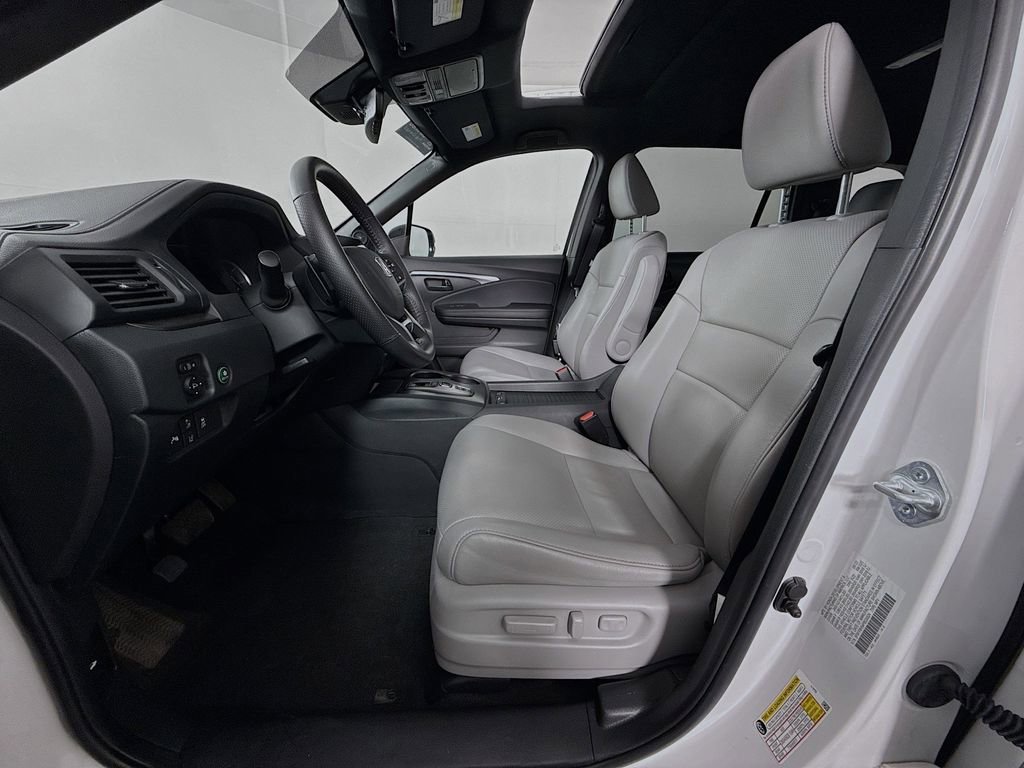 Certified 2023 Honda Passport EX-L image 19