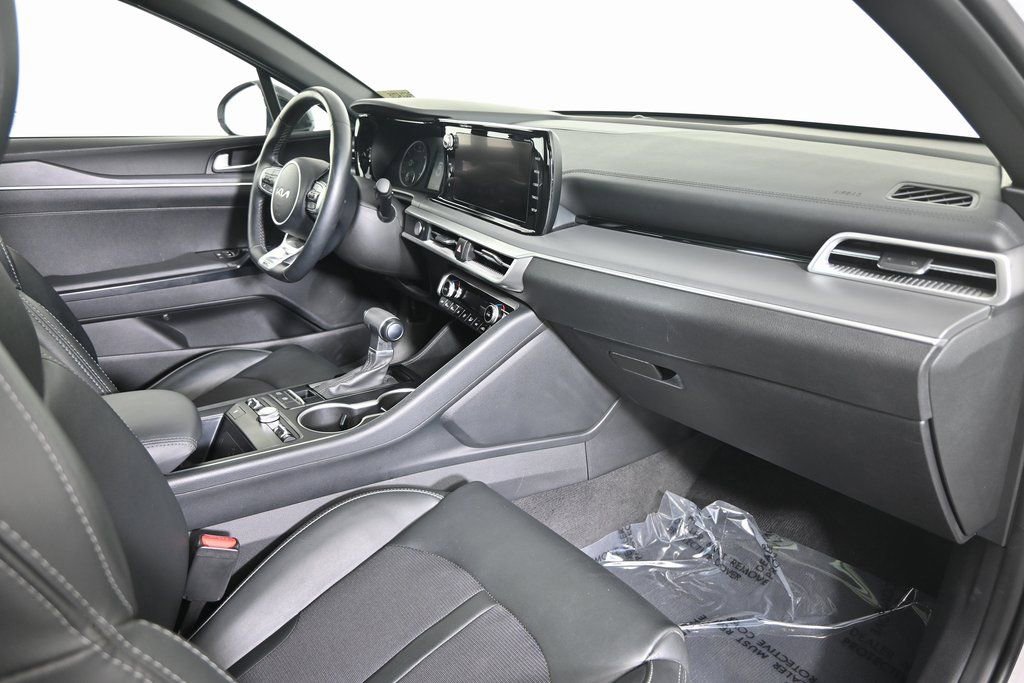 Used 2023 Kia K5 GT-Line image 14