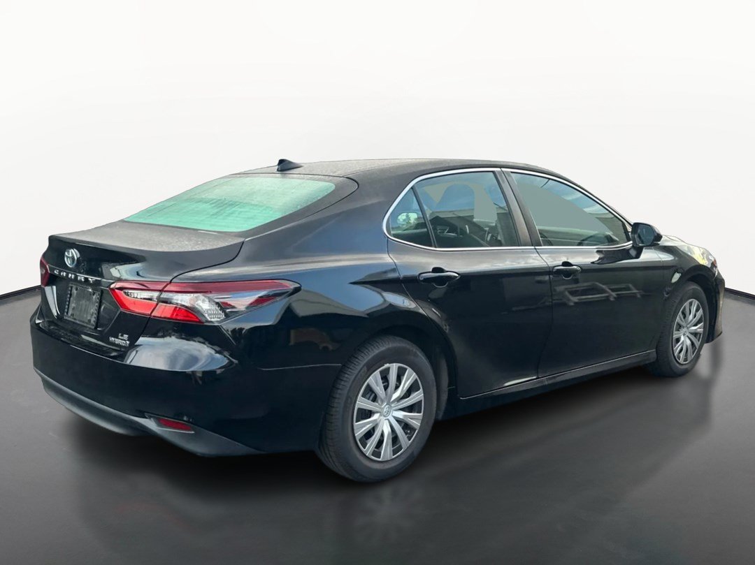 Used 2023 Toyota Camry LE FWD image 3