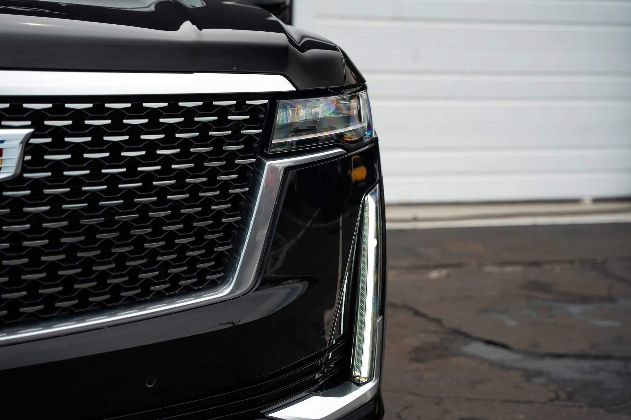 Used 2021 Cadillac Escalade ESV Premium Luxury w/ Performance Package AWD/4WD image 15