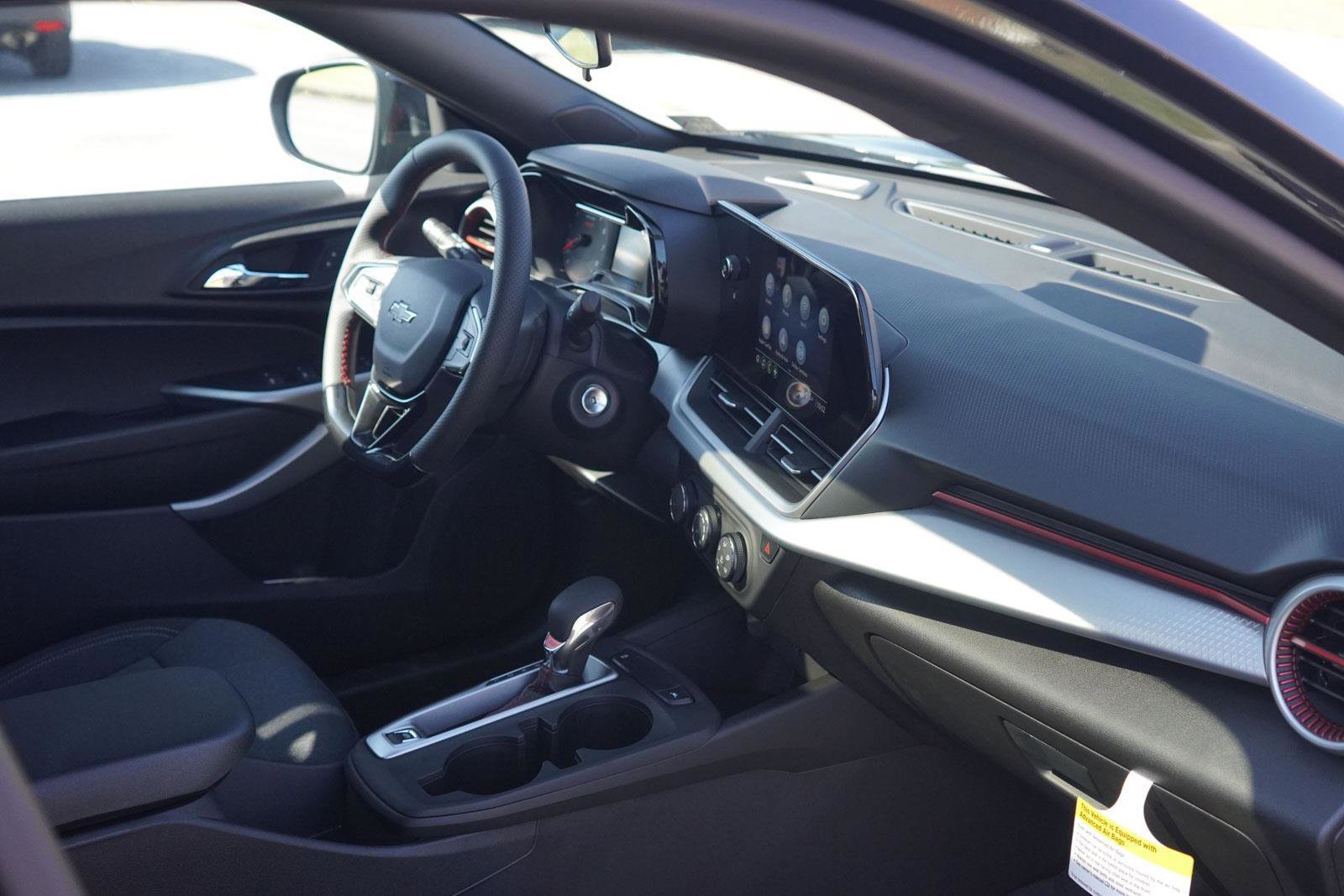 New 2026 Chevrolet Trax RS w/ Sunroof Package image 30