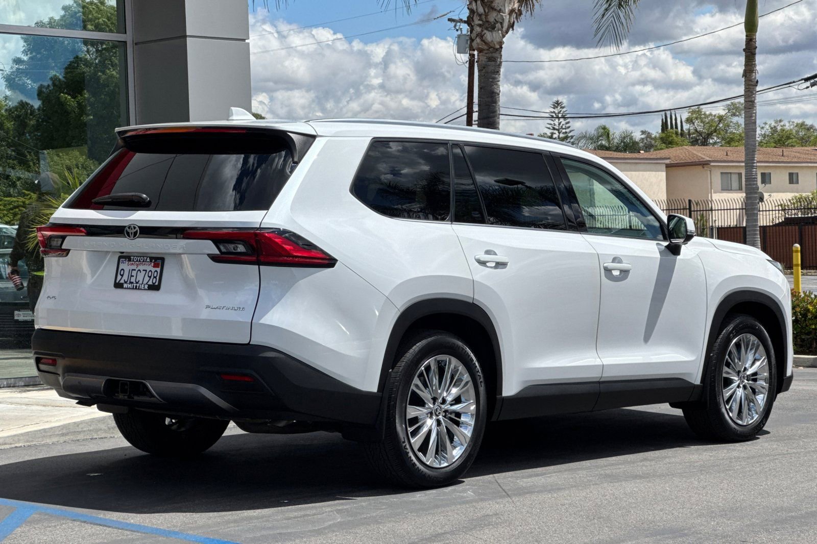 Certified 2024 Toyota Grand Highlander Platinum image 5