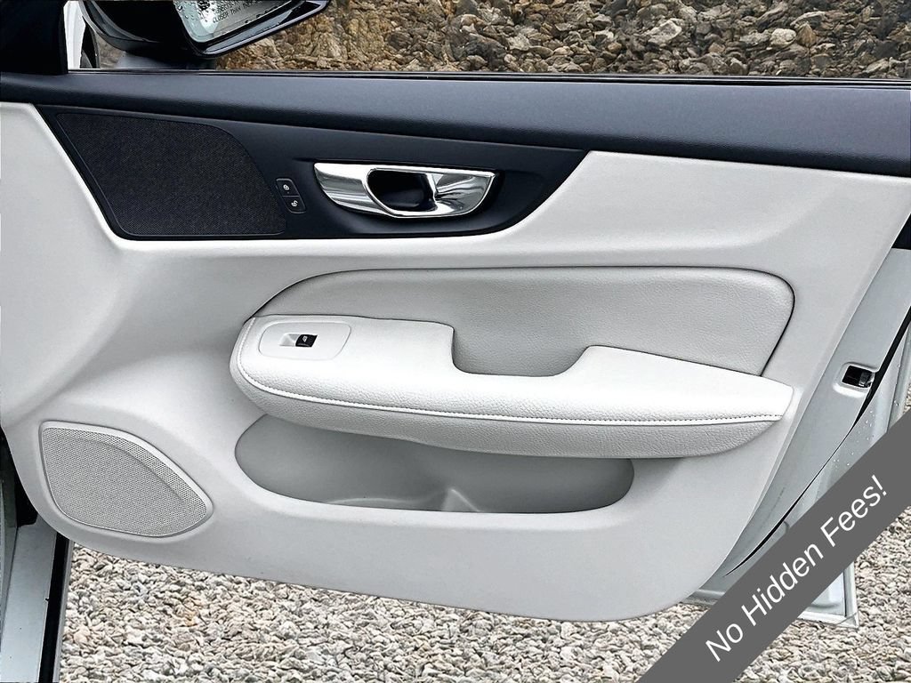 Used 2022 Volvo S60 B5 Momentum w/ Climate Package FWD image 22
