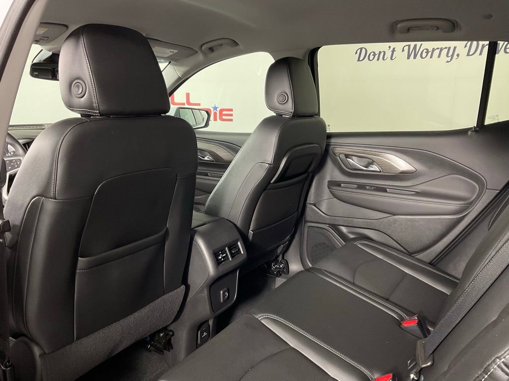 Used 2023 GMC Terrain SLT w/ Tech Package FWD image 15