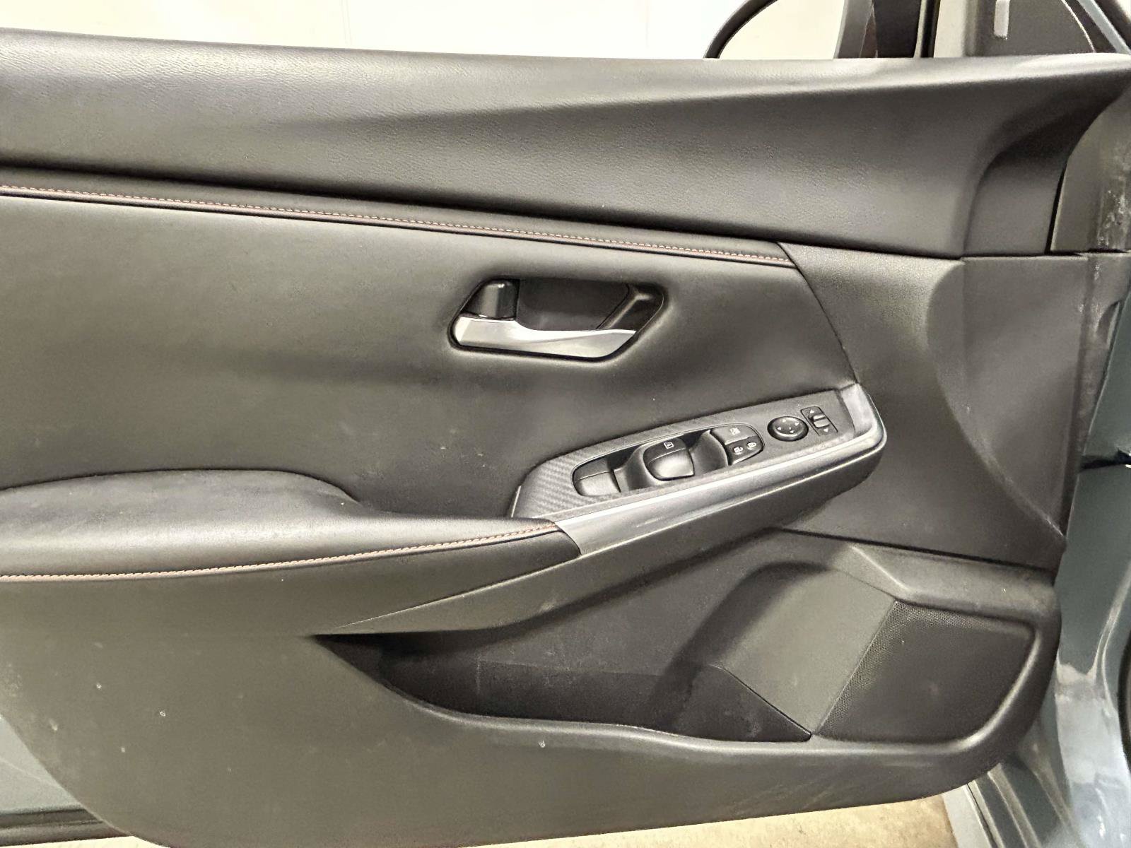 Used 2024 Nissan Sentra SR FWD image 12