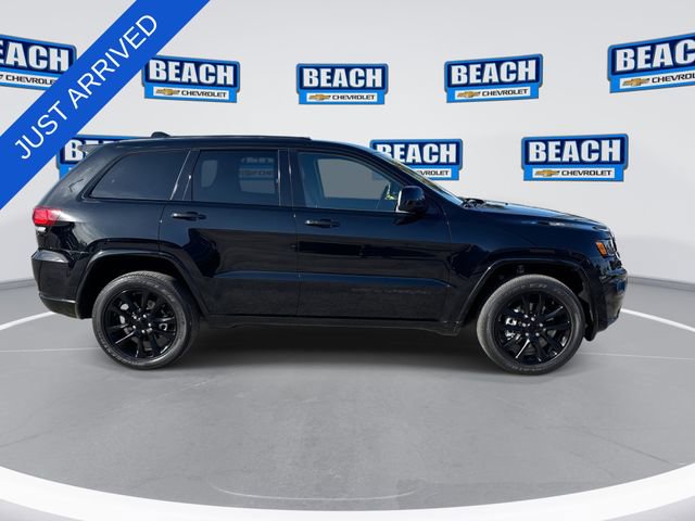 Used 2021 Jeep Grand Cherokee Laredo X AWD/4WD image 9