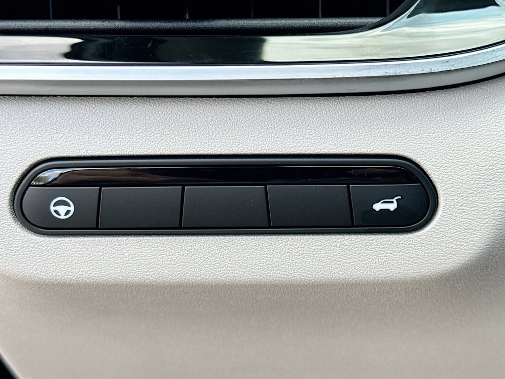 Certified 2026 INFINITI QX60 Luxe w/ Cargo Package FWD image 11