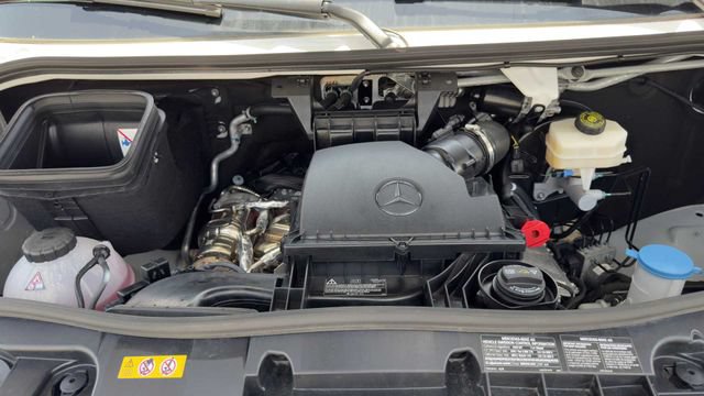 Used 2025 Mercedes-Benz Sprinter 2500 image 30