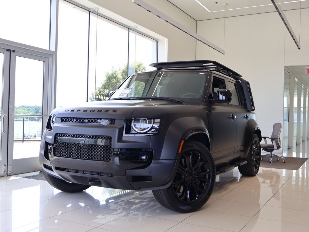 New 2026 Land Rover Defender 110 OCTA AWD/4WD image 1