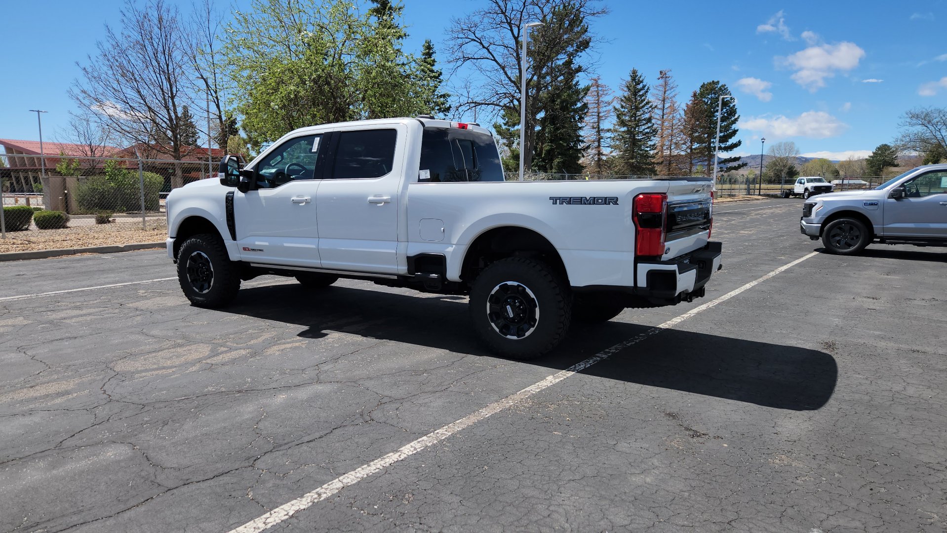 New 2026 Ford F350 Platinum w/ Tremor Off-Road Package AWD/4WD image 8