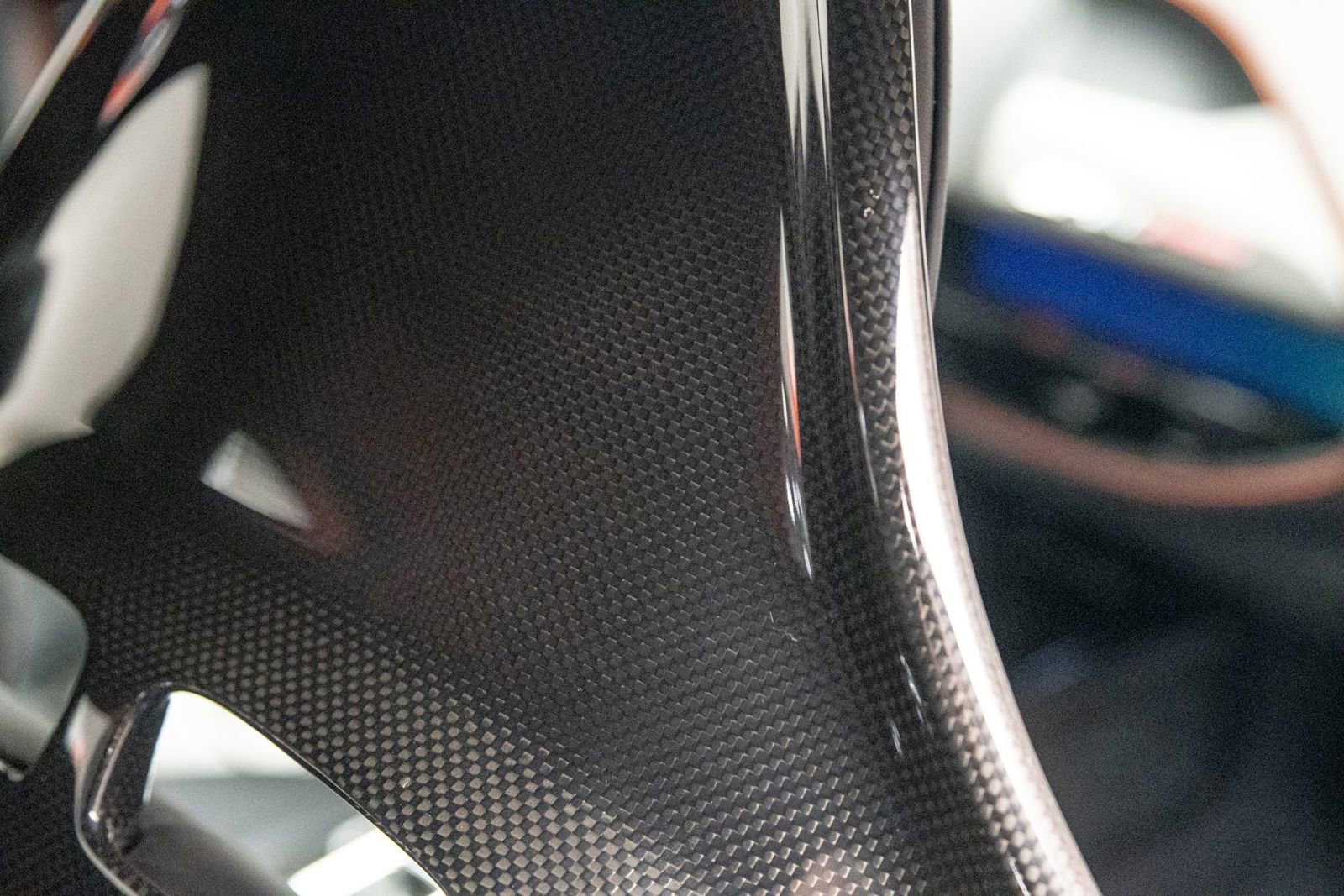 Used 2025 Ferrari SF90 Spider image 31