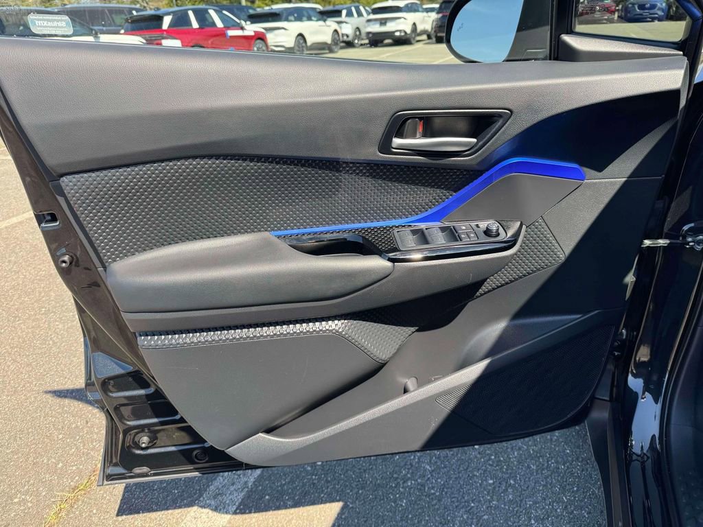 Used 2021 Toyota C-HR XLE image 17