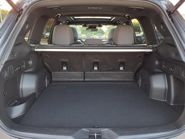 Certified 2025 Subaru Forester Premium AWD/4WD image 9