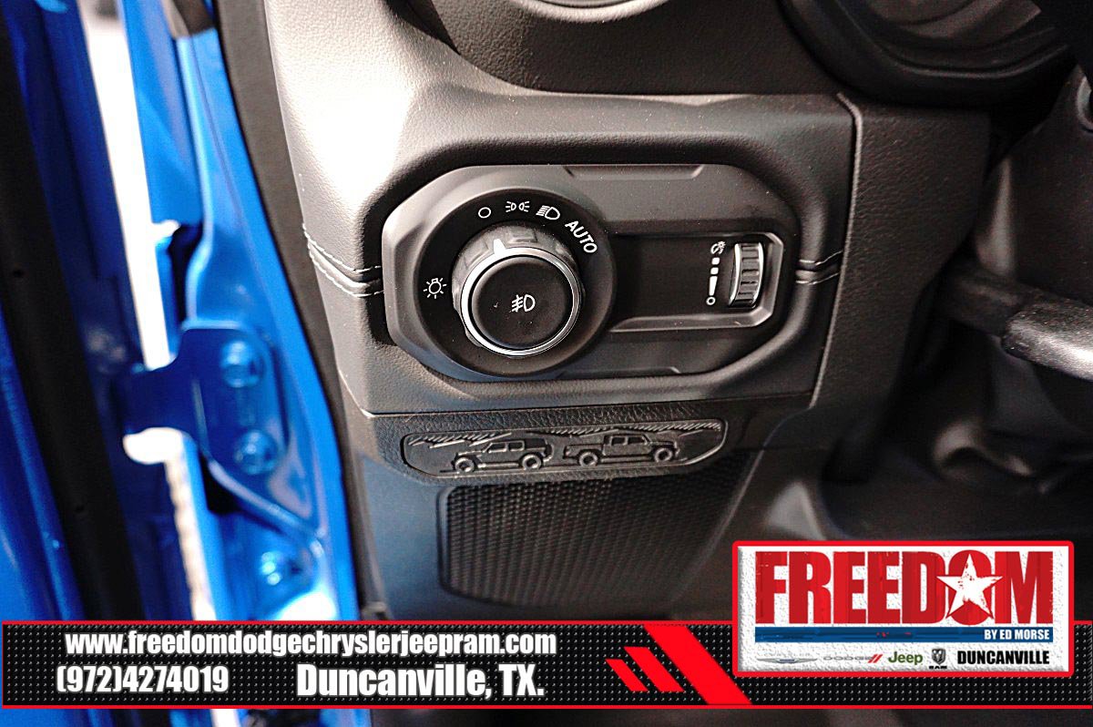 New 2026 Jeep Wrangler Unlimited Sahara w/ Whitecap Package AWD/4WD image 25