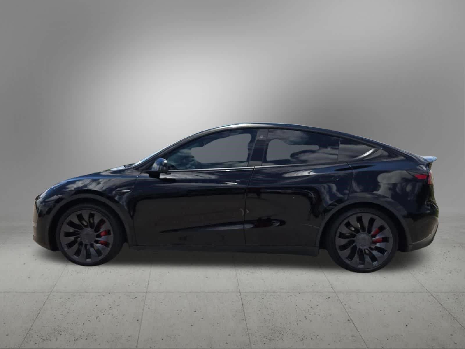 Used 2023 Tesla Model Y Performance AWD/4WD image 3