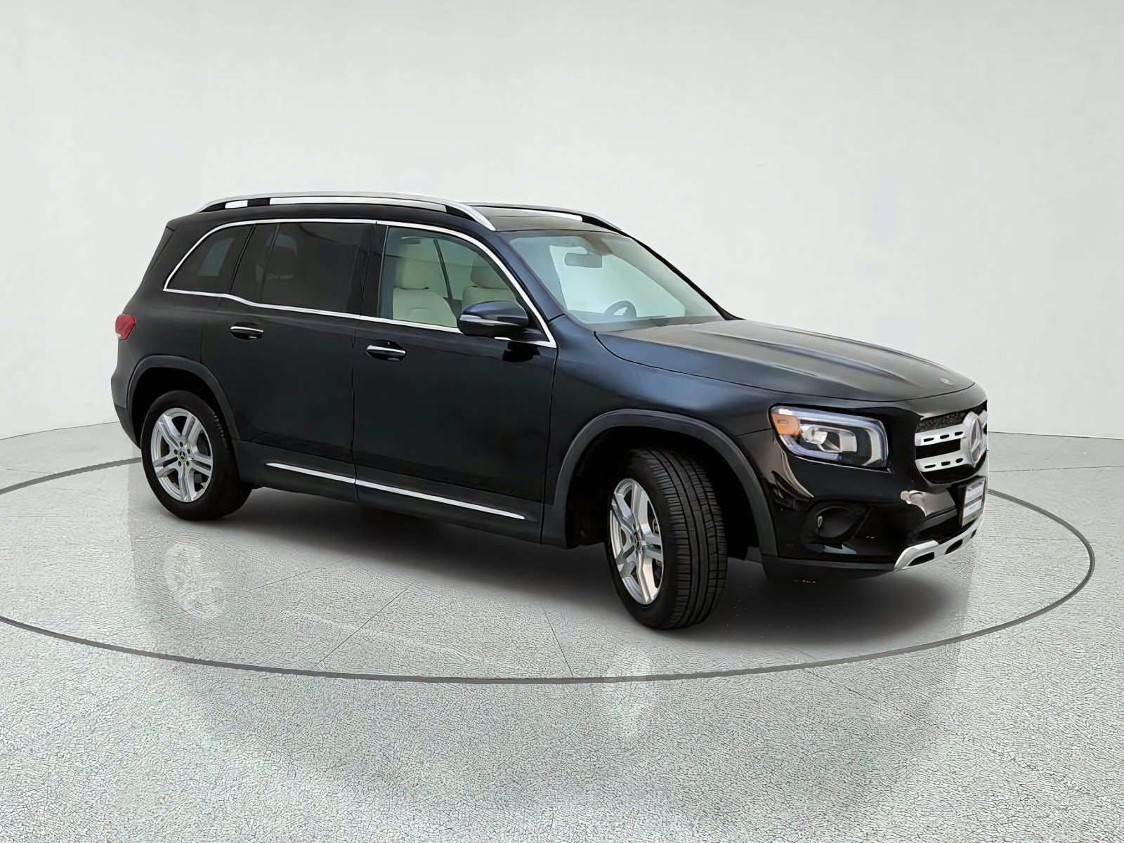 Used 2023 Mercedes-Benz GLB 250 image 5