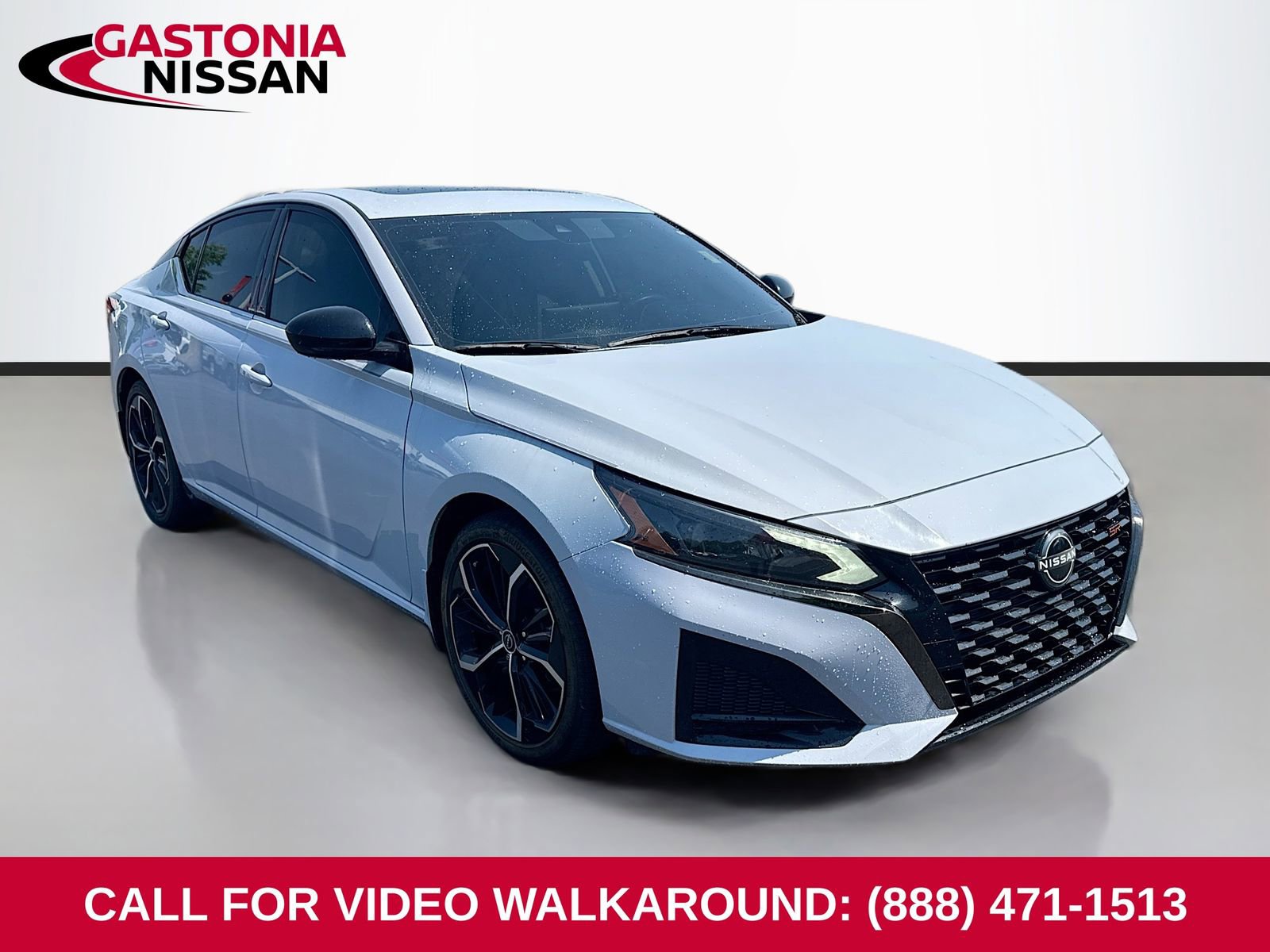 Used 2024 Nissan Altima 2.5 SR w/ SR Premium Package FWD image 1