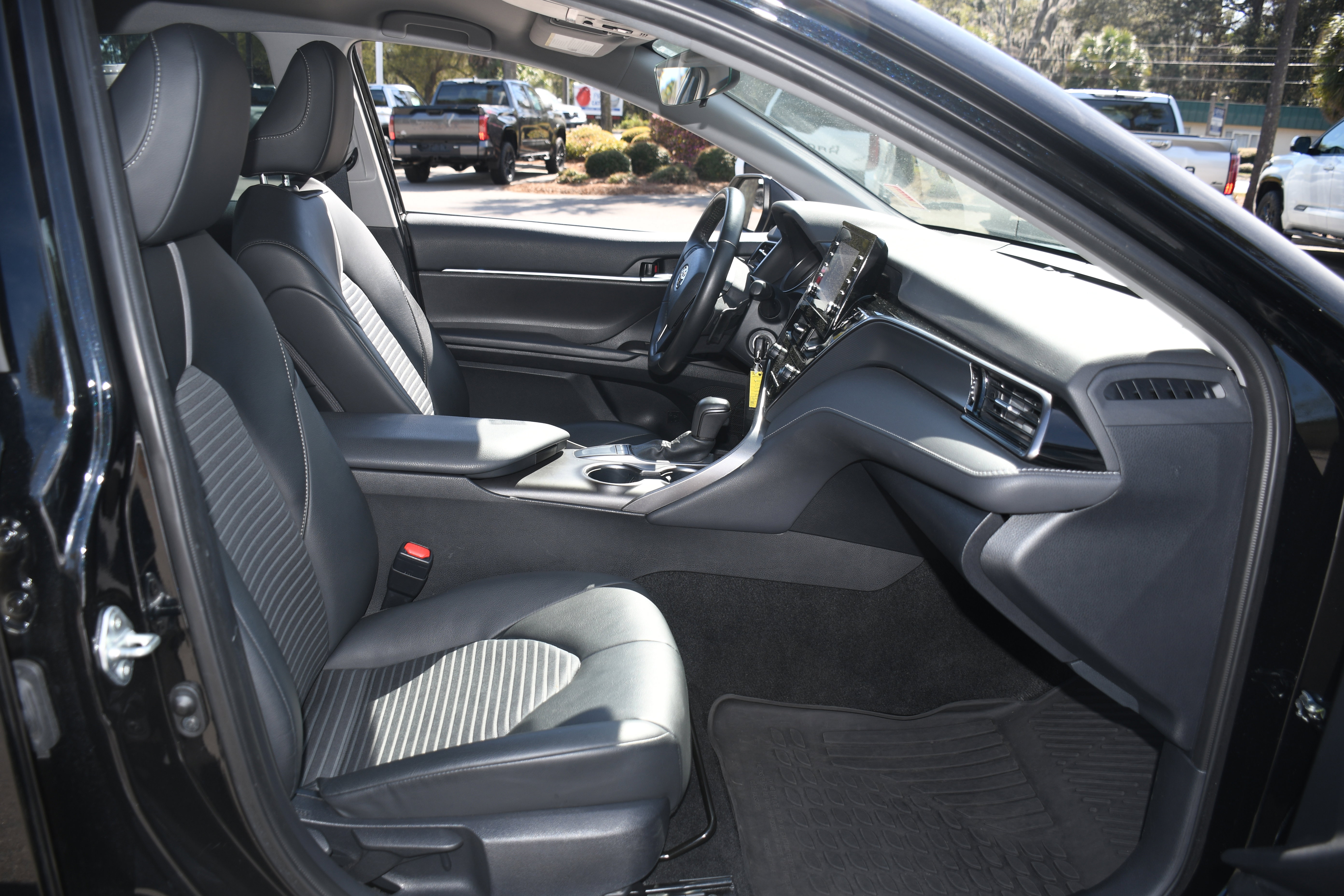 Certified 2023 Toyota Camry SE FWD image 19